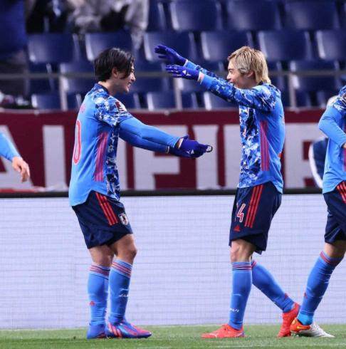 开云 官网-【世预赛】伊东纯也传射 日本2比0沙特距榜首一分